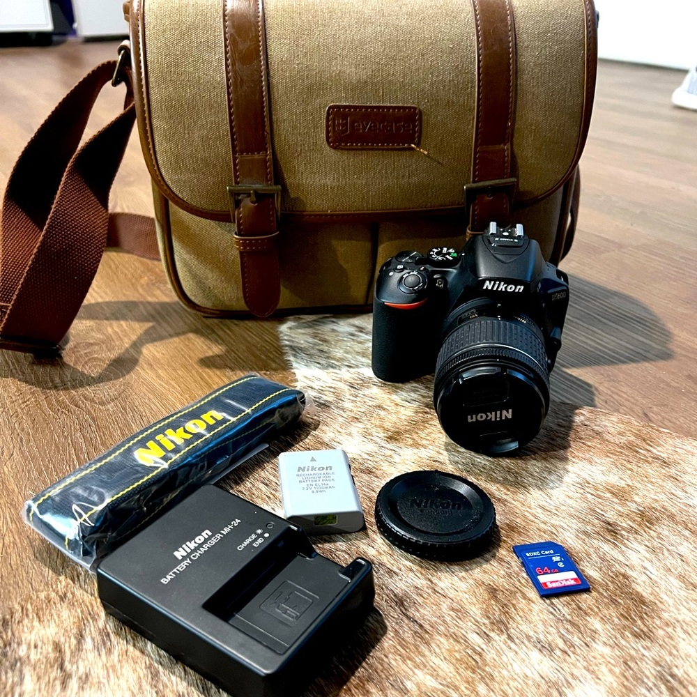 Nikon DSLR D5600 Camera with 18-55mm Lens , Camera Bag, Strap, Battery, Charger